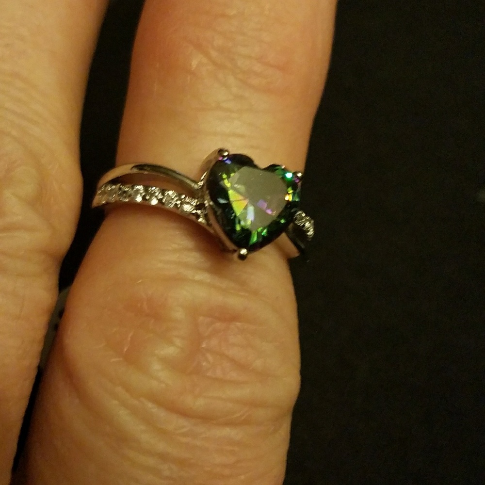 Heart shape rainbow ring - Picture 3 of 5